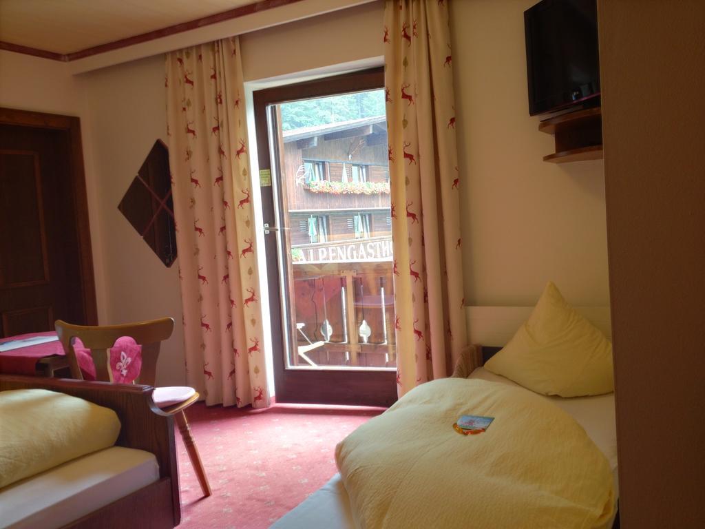 Das Naturhotel Die Eng Хинтеррисс Номер фото