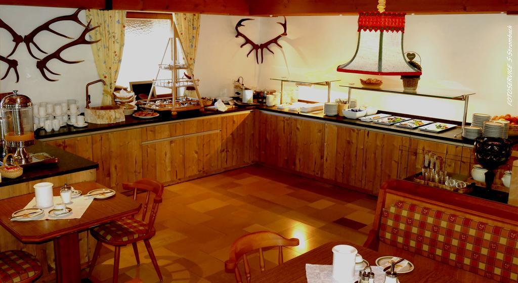 Das Naturhotel Die Eng Хинтеррисс Экстерьер фото