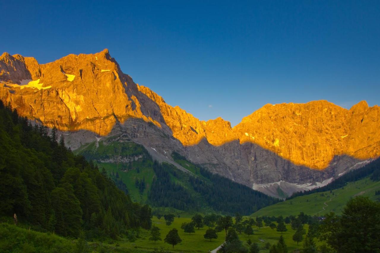 Das Naturhotel Die Eng Хинтеррисс Экстерьер фото
