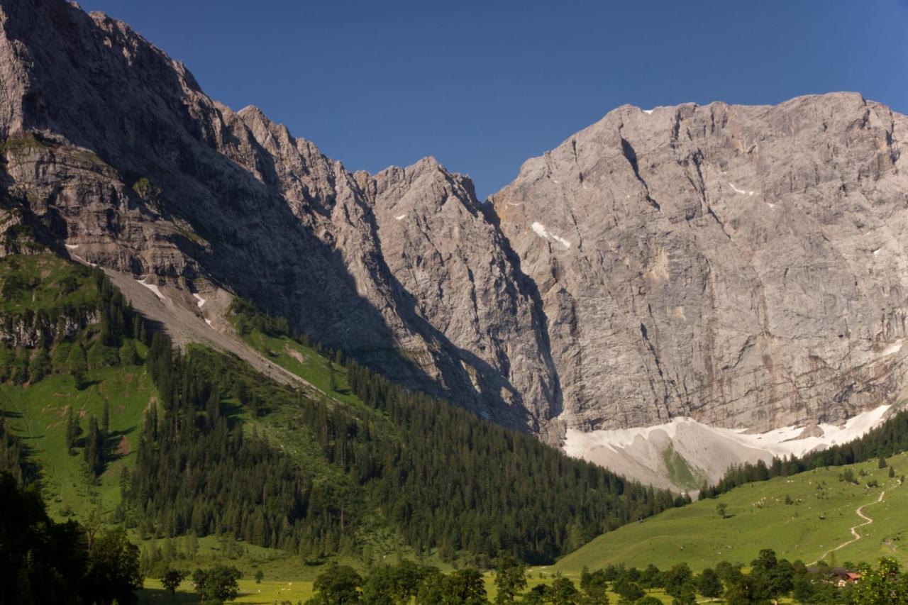 Das Naturhotel Die Eng Хинтеррисс Экстерьер фото
